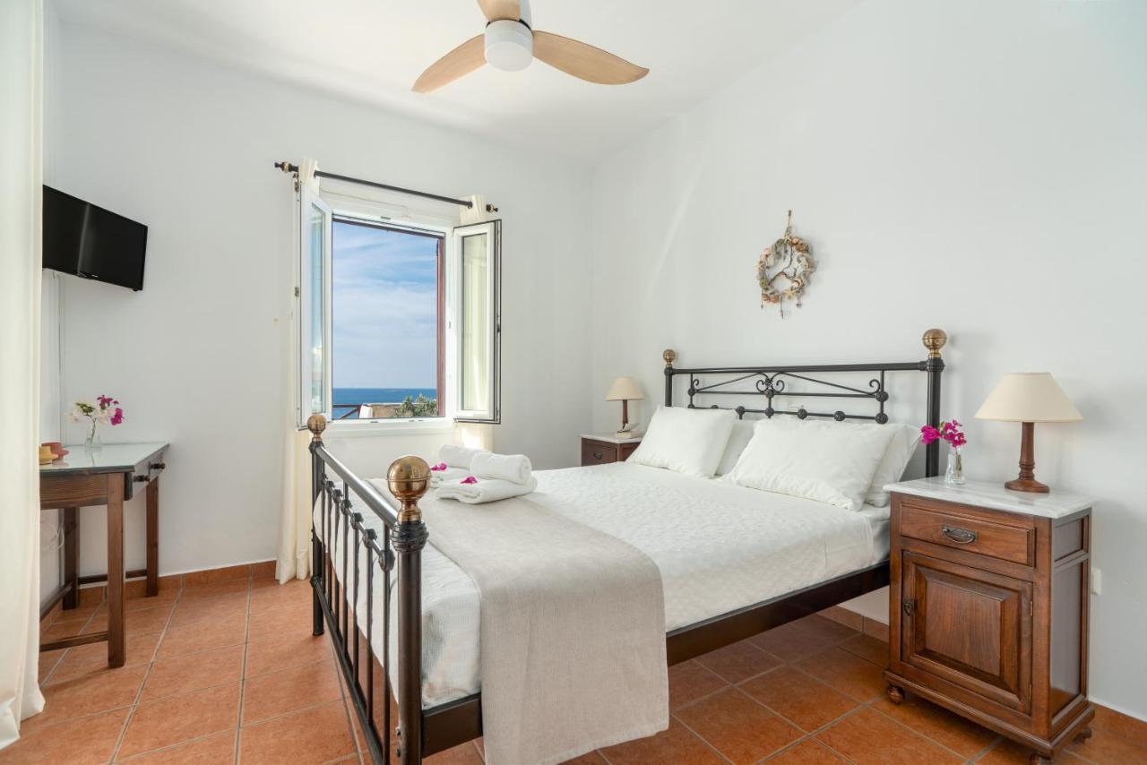 Reggina'S Apartments Finikas  Ngoại thất bức ảnh